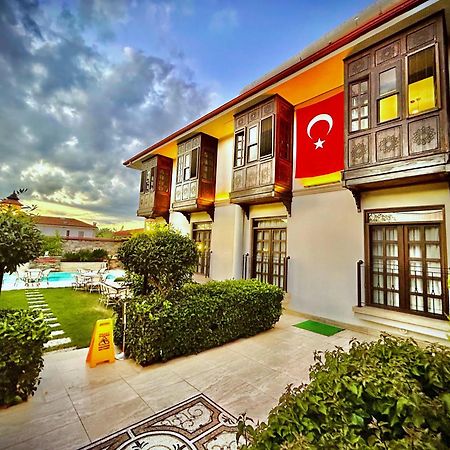 Livia Garden Hotel セルチュク エクステリア 写真